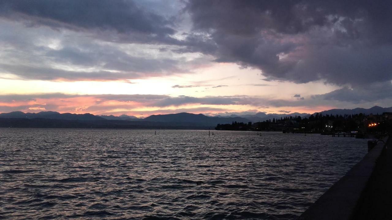 Ferienwohnung 71 Via Vittorio Emanuele, Vista Lago E Terme Sirmione Exterior foto